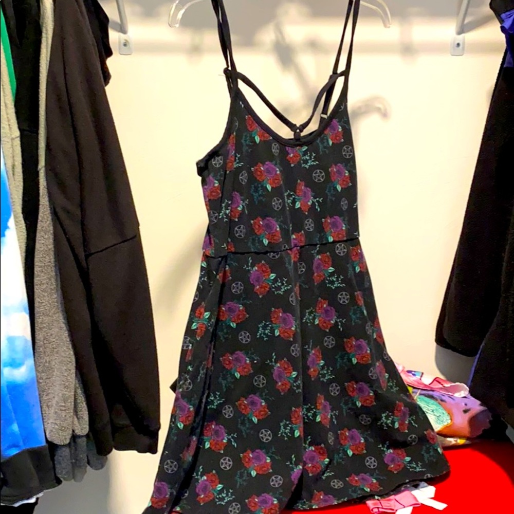 Hot Topic Rose Pentagram Dress (pockets!!)
